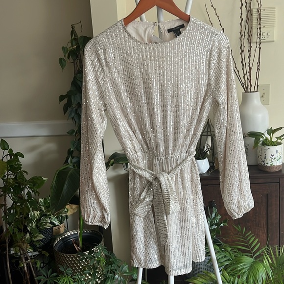 🥂👗✨ Forever21 Sequin Peasant Long-sleeve Mini Dress-S-Champagne-NWT - Picture 8 of 16